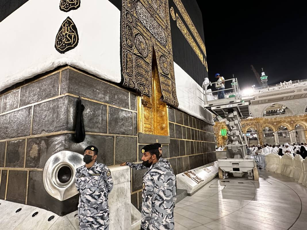 Kabe'nin örtüsü temizlendi - Resim: 8